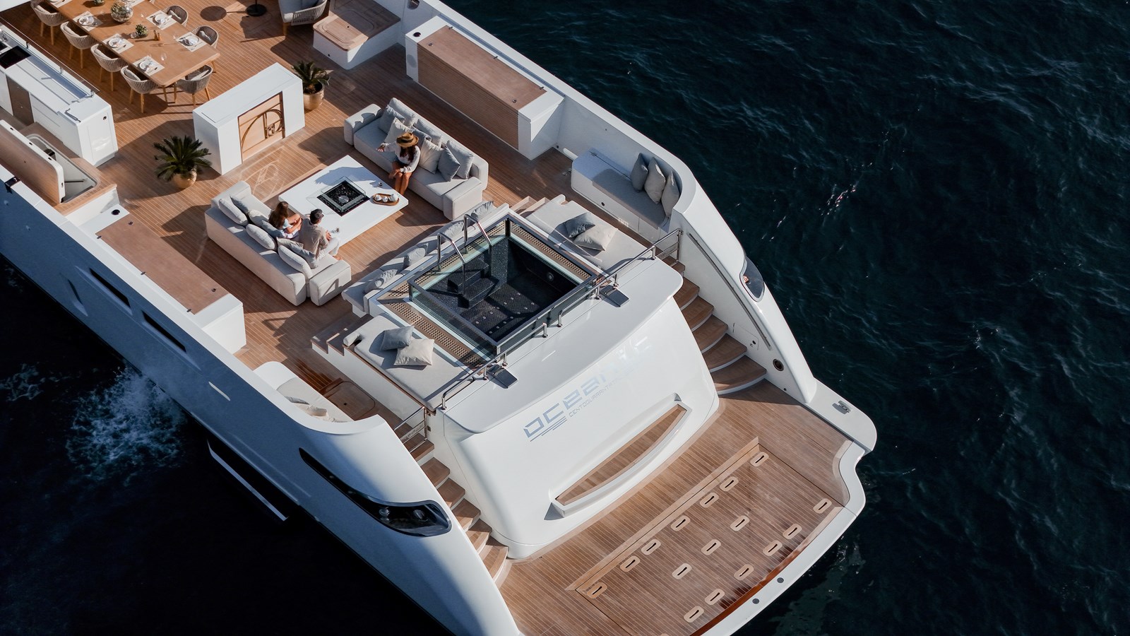 Canados Motor Yacht OCEANIC 143 For Sale