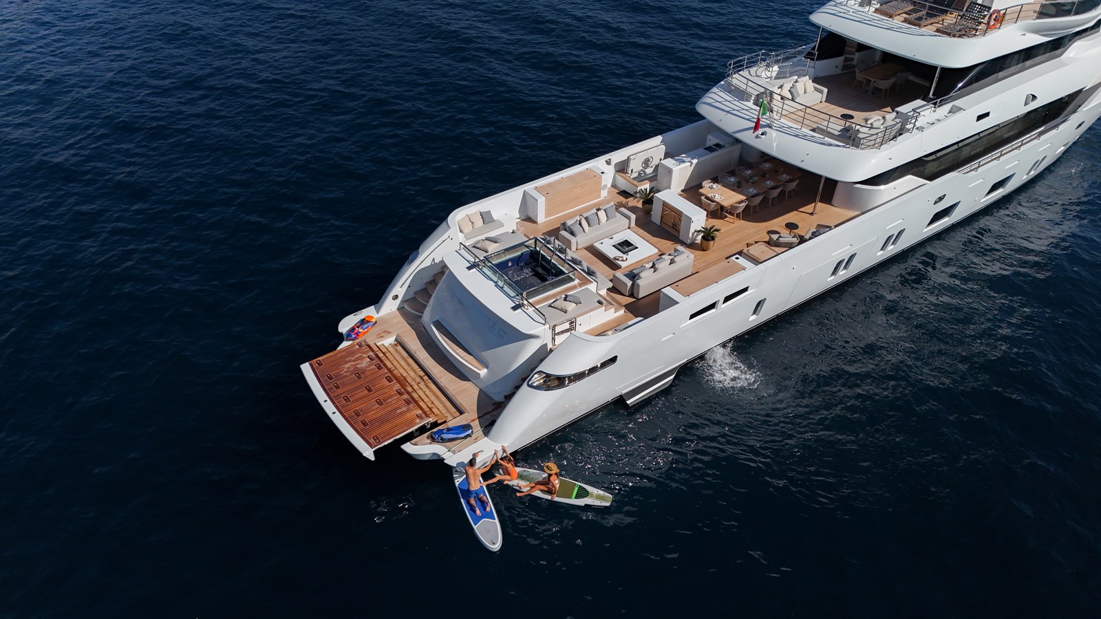 Canados Motor Yacht OCEANIC 143 For Sale