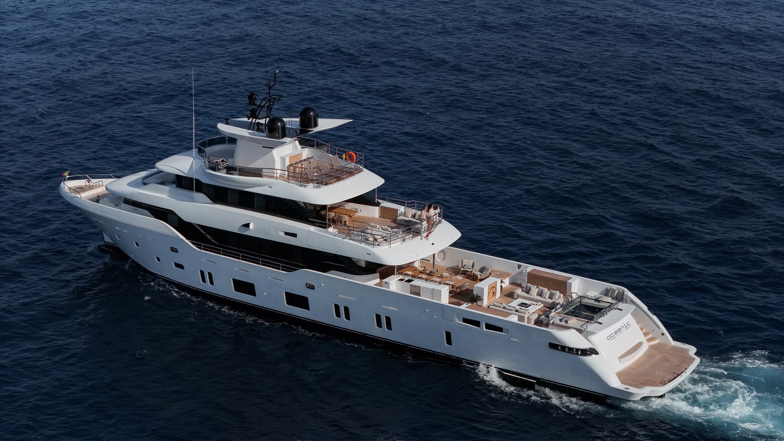 Canados Motor Yacht OCEANIC 143 For Sale
