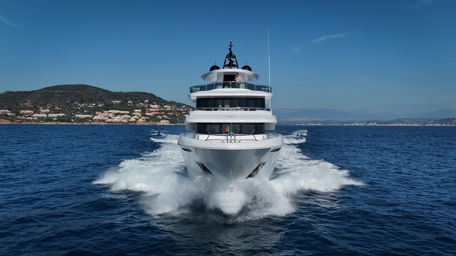 Canados Motor Yacht OCEANIC 143 For Sale