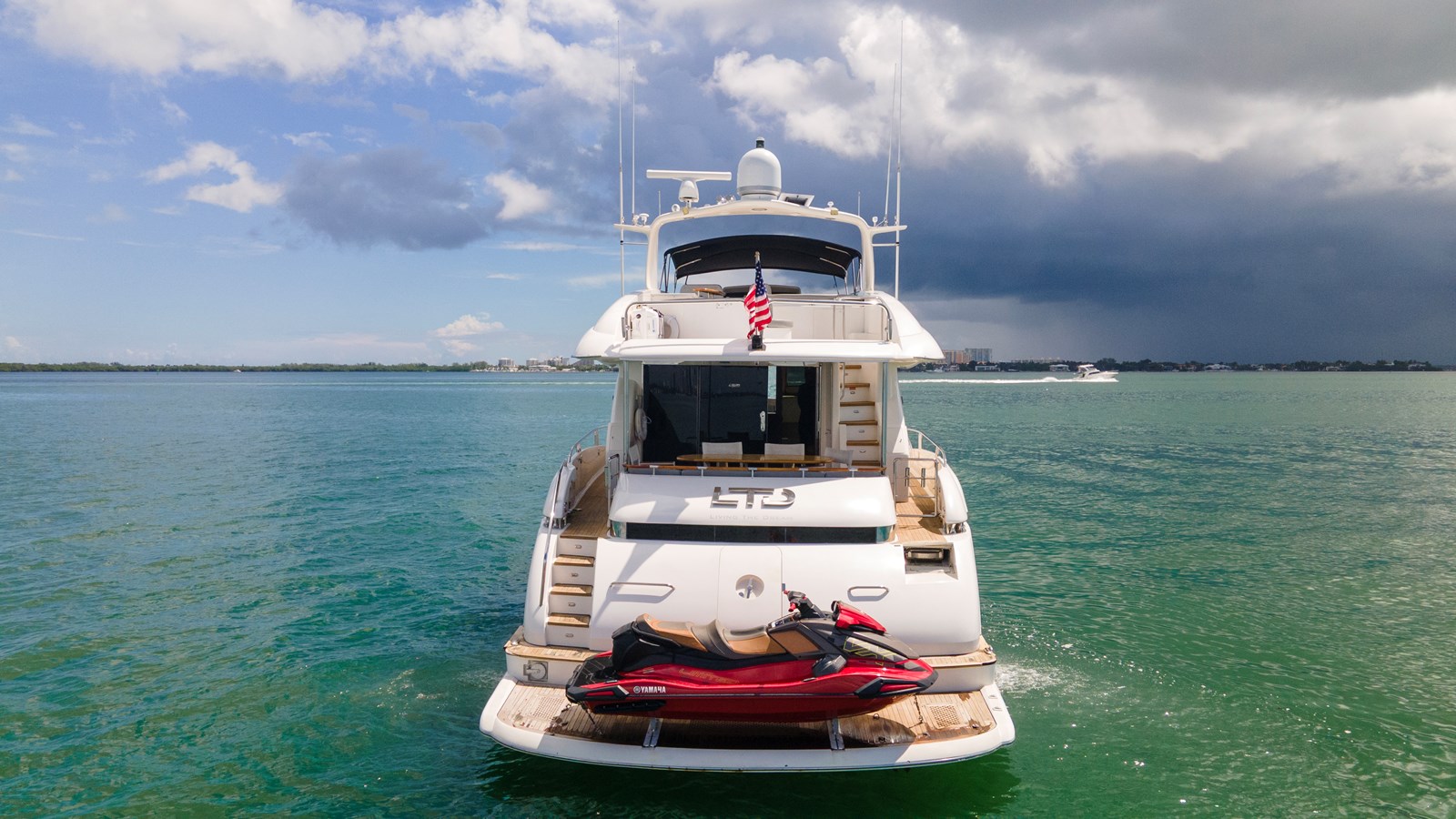 Lazzara Yachts Motor Yacht LIVING THE DREAM For Sale