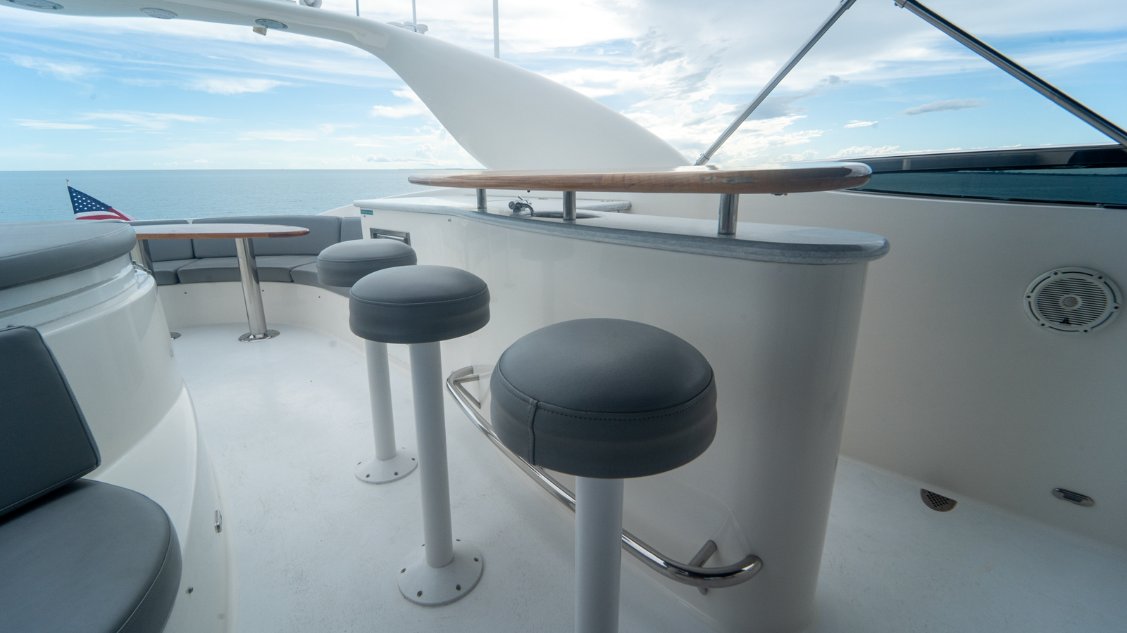 Lazzara Yachts Motor Yacht LIVING THE DREAM For Sale