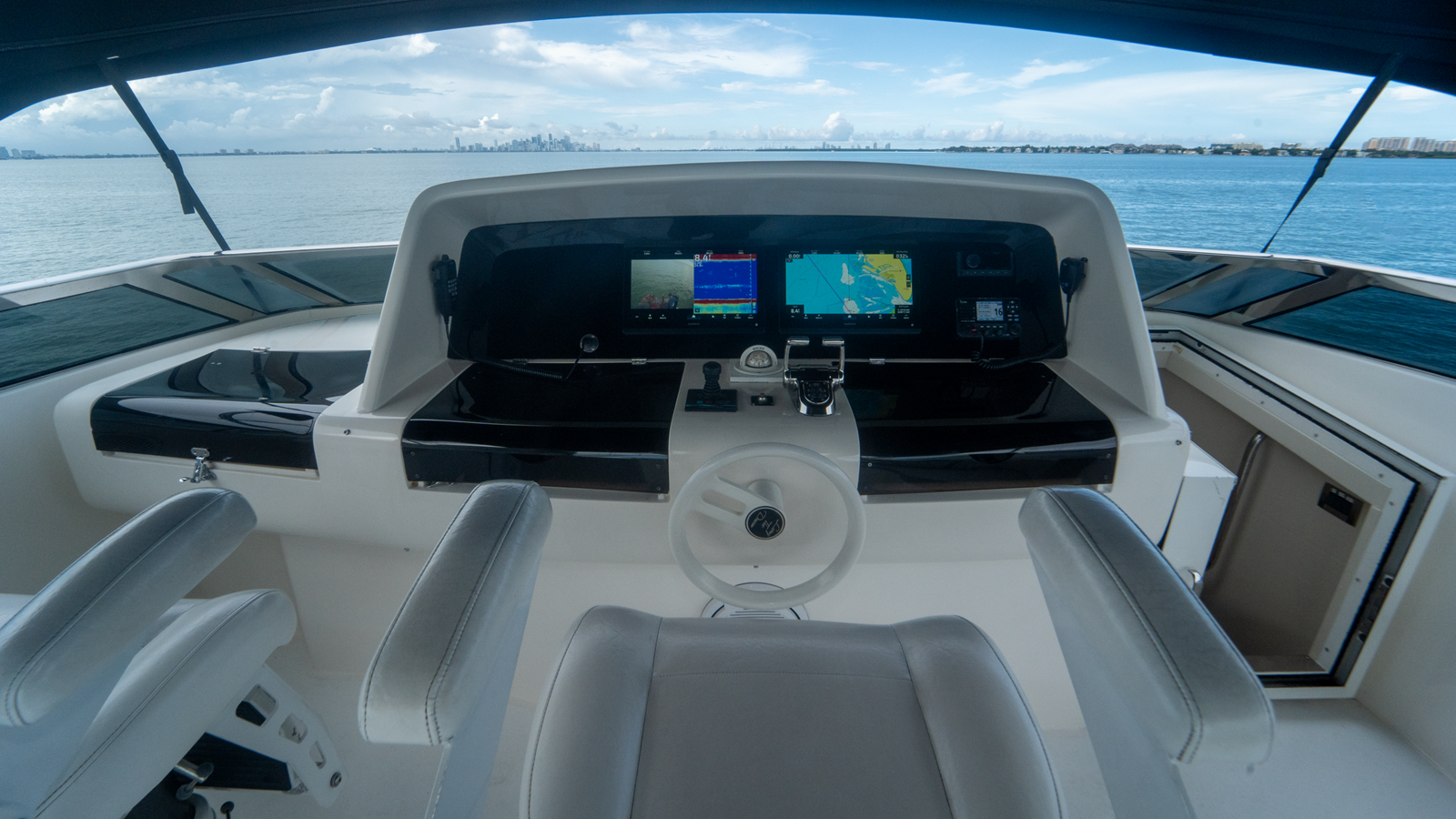 Lazzara Yachts Motor Yacht LIVING THE DREAM For Sale