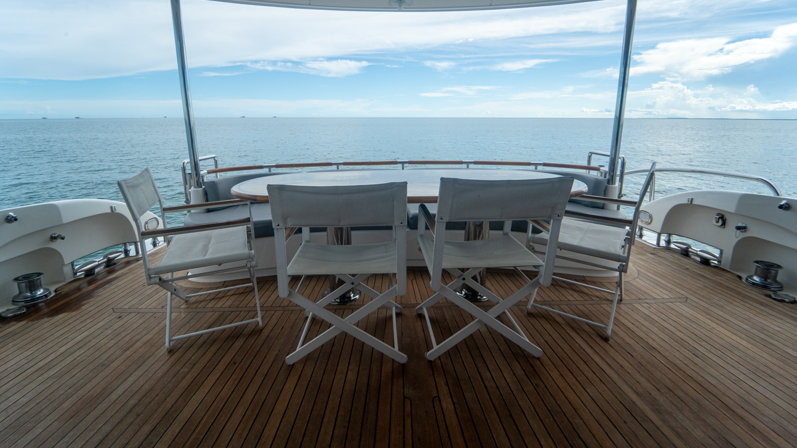 Lazzara Yachts Motor Yacht LIVING THE DREAM For Sale