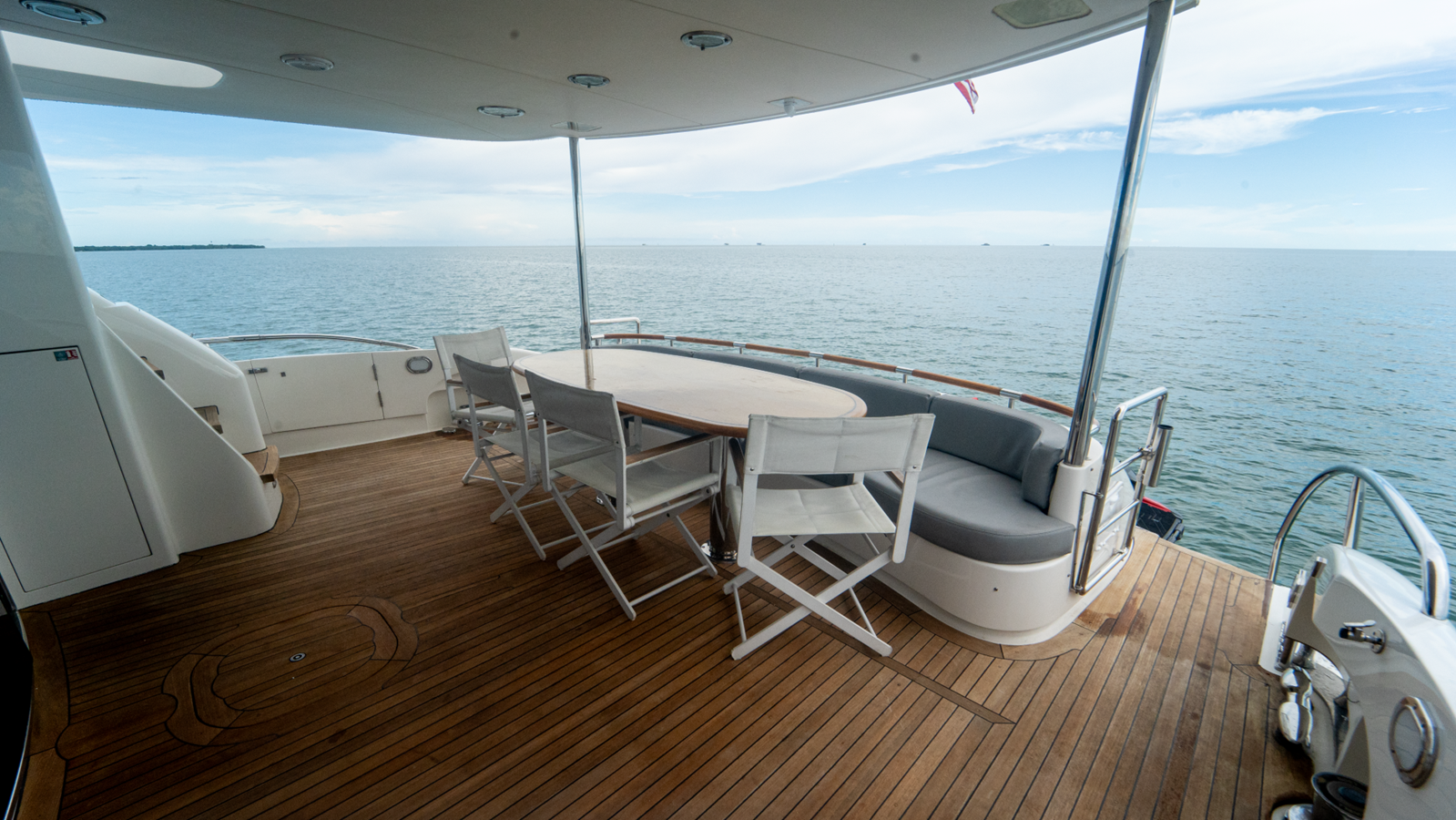 Lazzara Yachts Motor Yacht LIVING THE DREAM For Sale