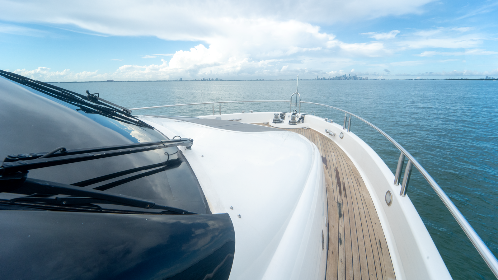 Lazzara Yachts Motor Yacht LIVING THE DREAM For Sale