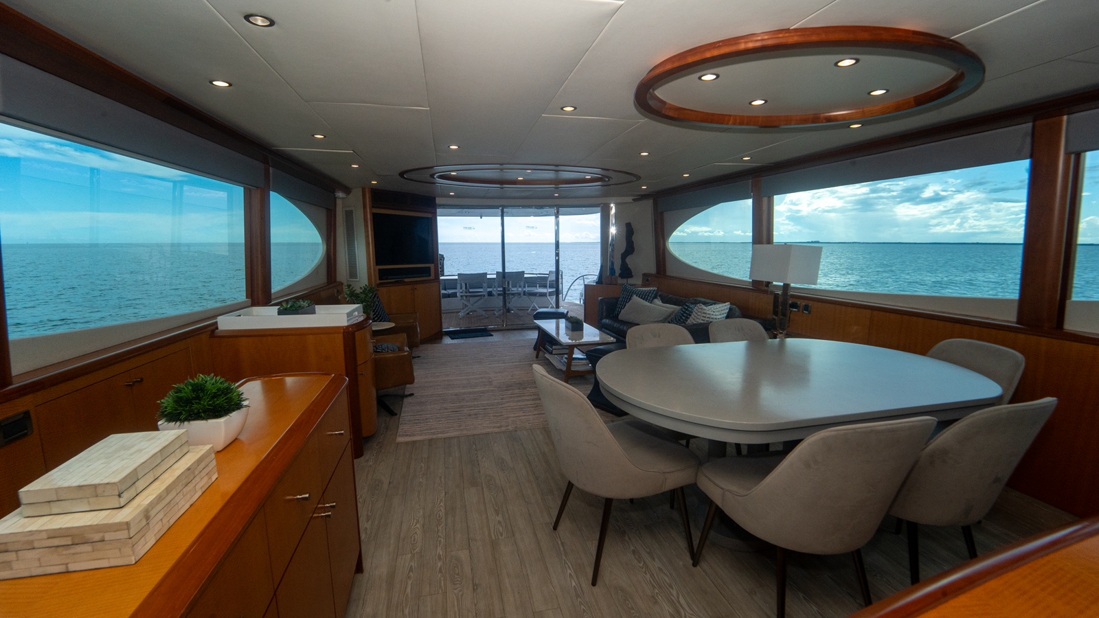 Lazzara Yachts Motor Yacht LIVING THE DREAM For Sale