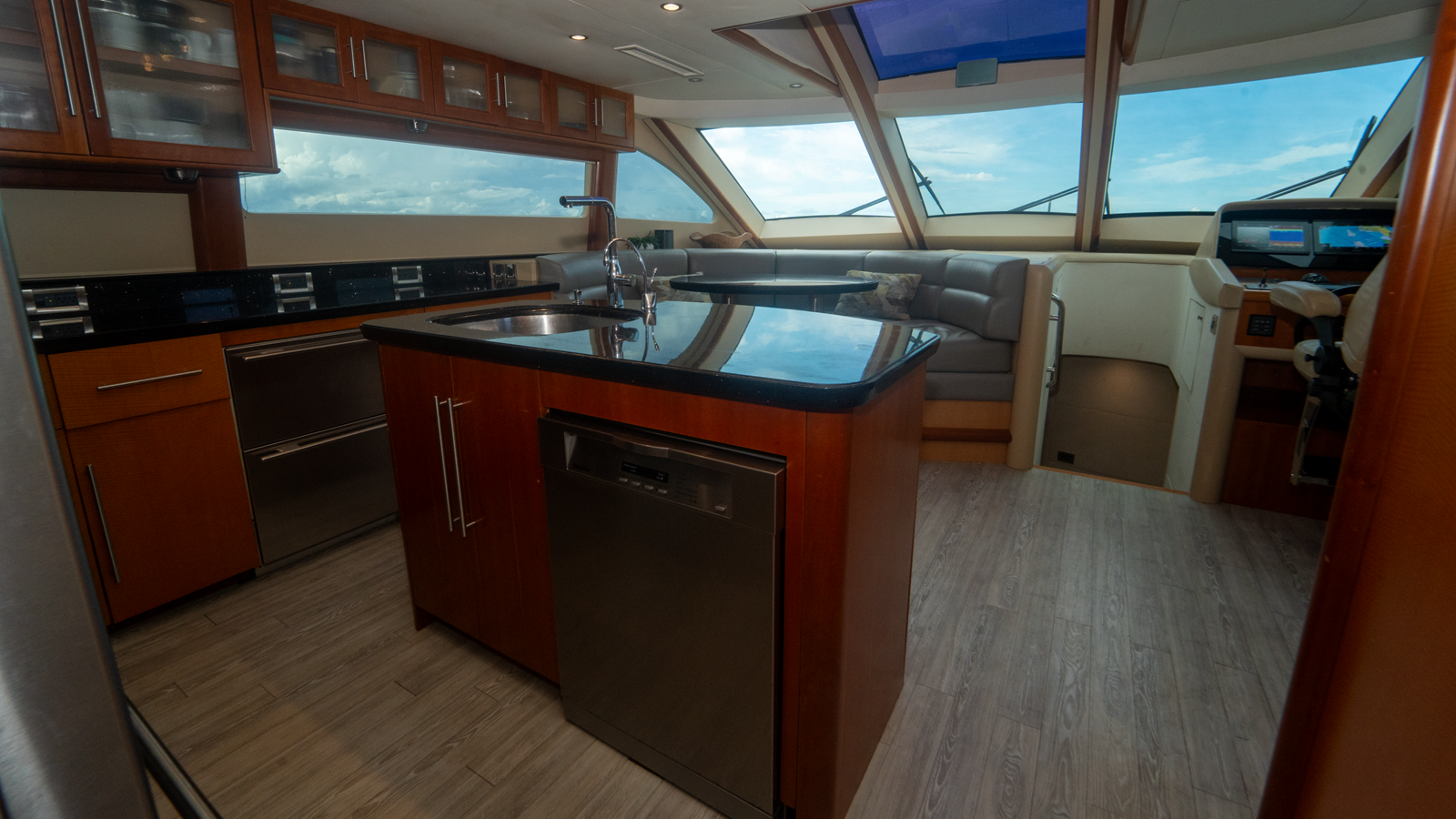 Lazzara Yachts Motor Yacht LIVING THE DREAM For Sale