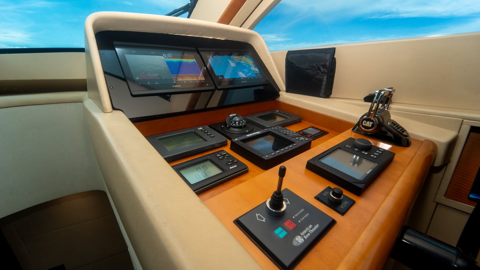 Lazzara Yachts Motor Yacht LIVING THE DREAM For Sale