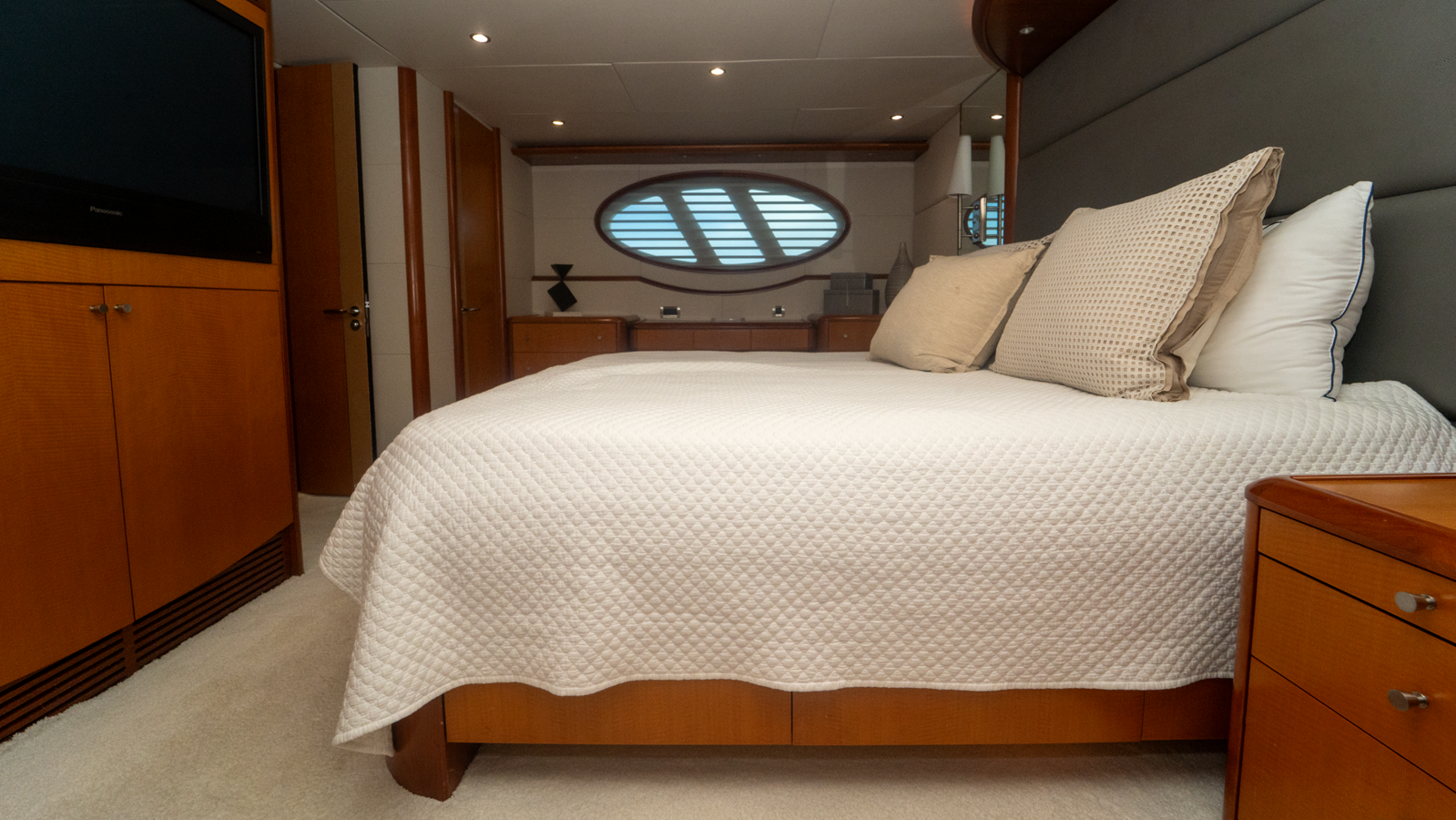 Lazzara Yachts Motor Yacht LIVING THE DREAM For Sale
