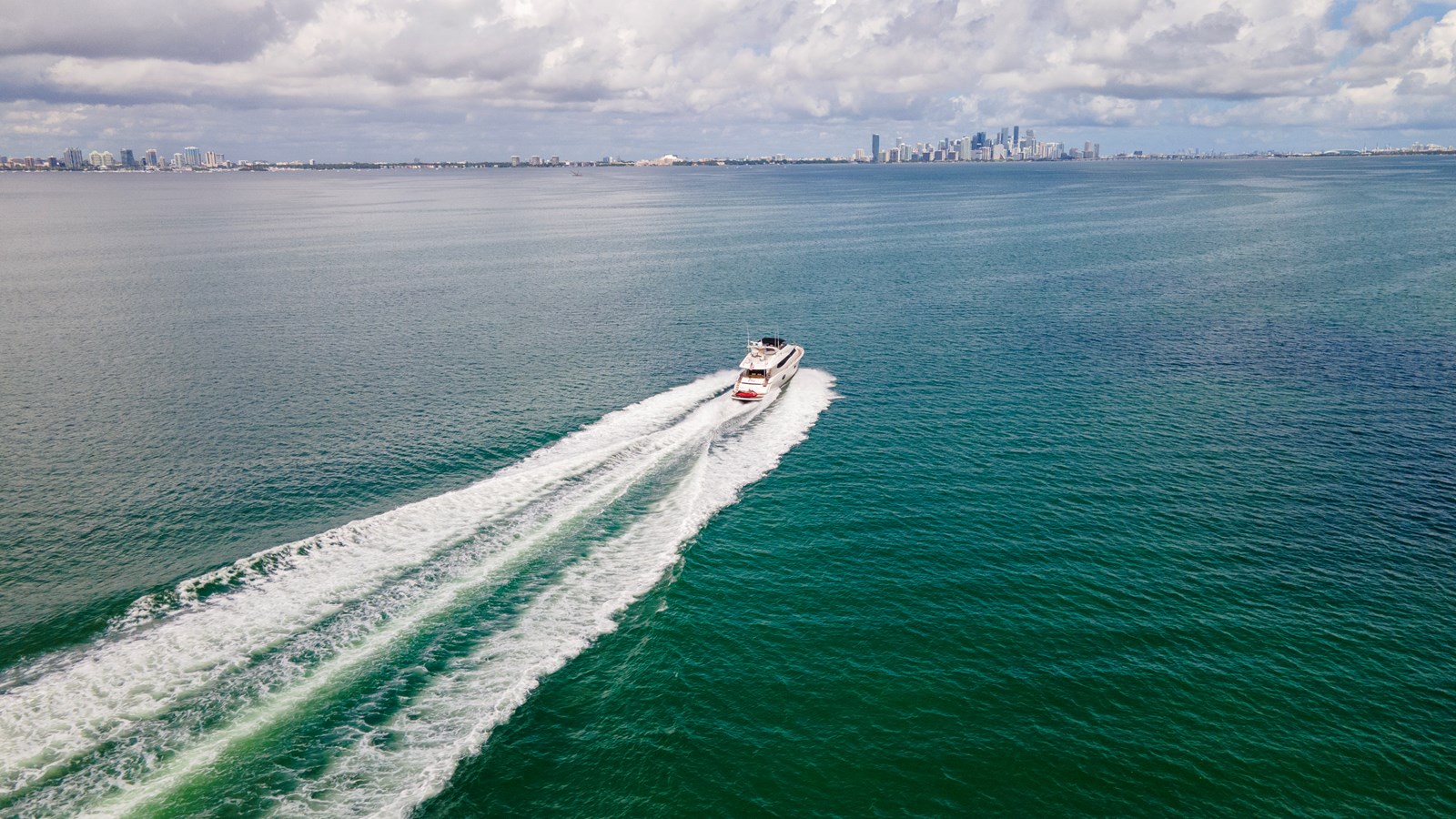 Lazzara Yachts Motor Yacht LIVING THE DREAM For Sale