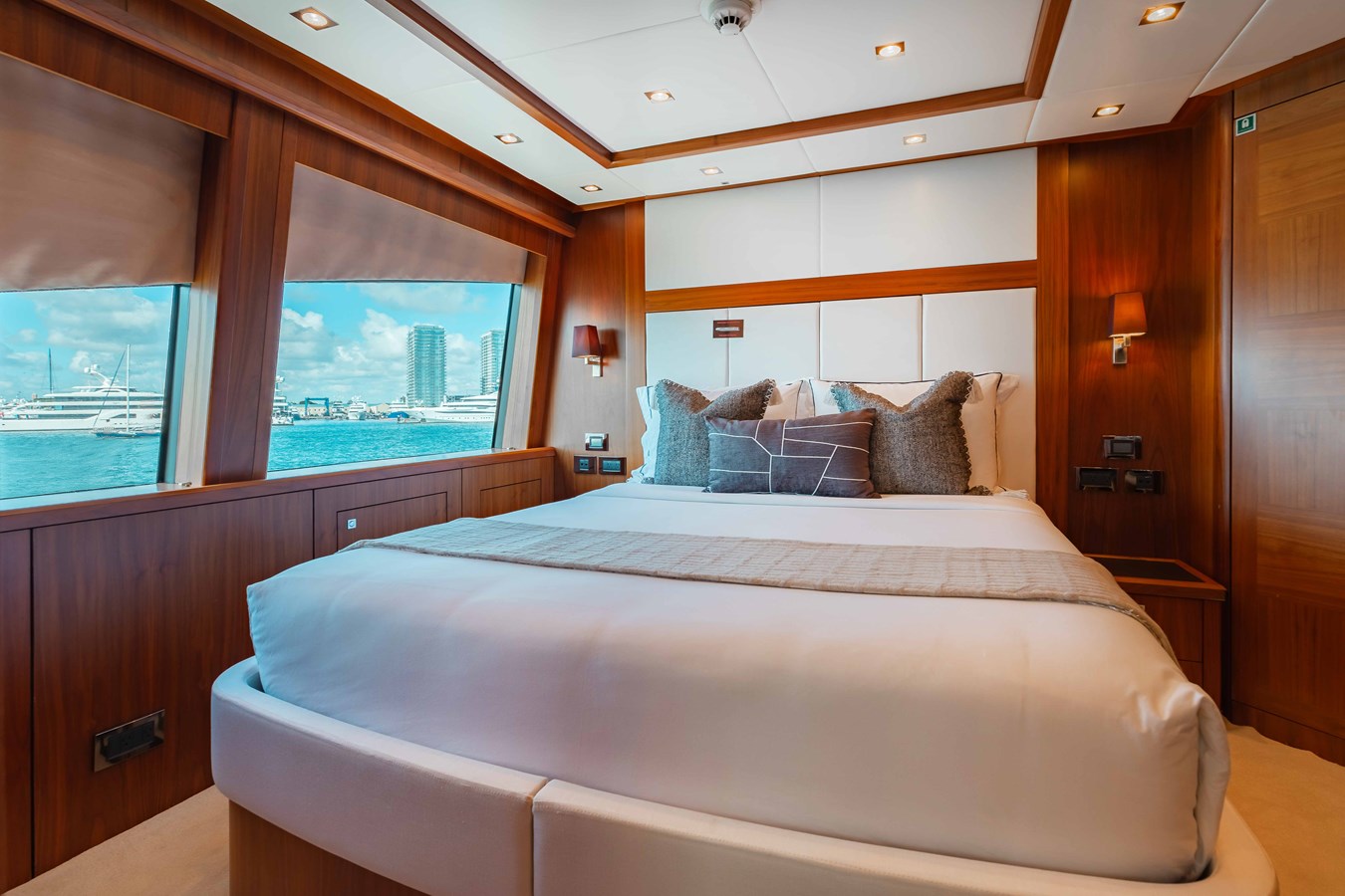Sunseeker Motor Yacht ABOUT TIME For Sale