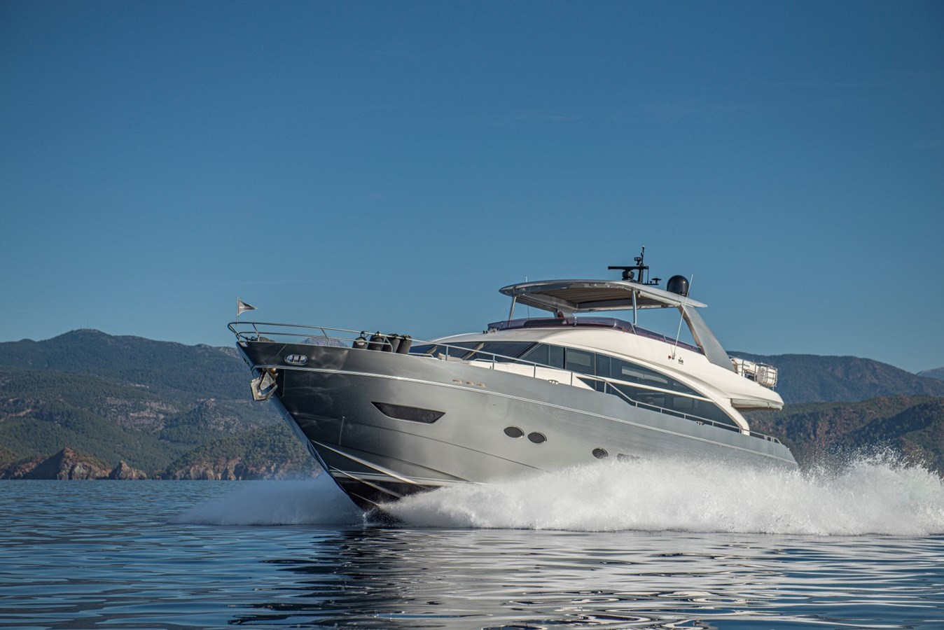 Princess Yachts Motor Yacht Lady Parisa For Sale