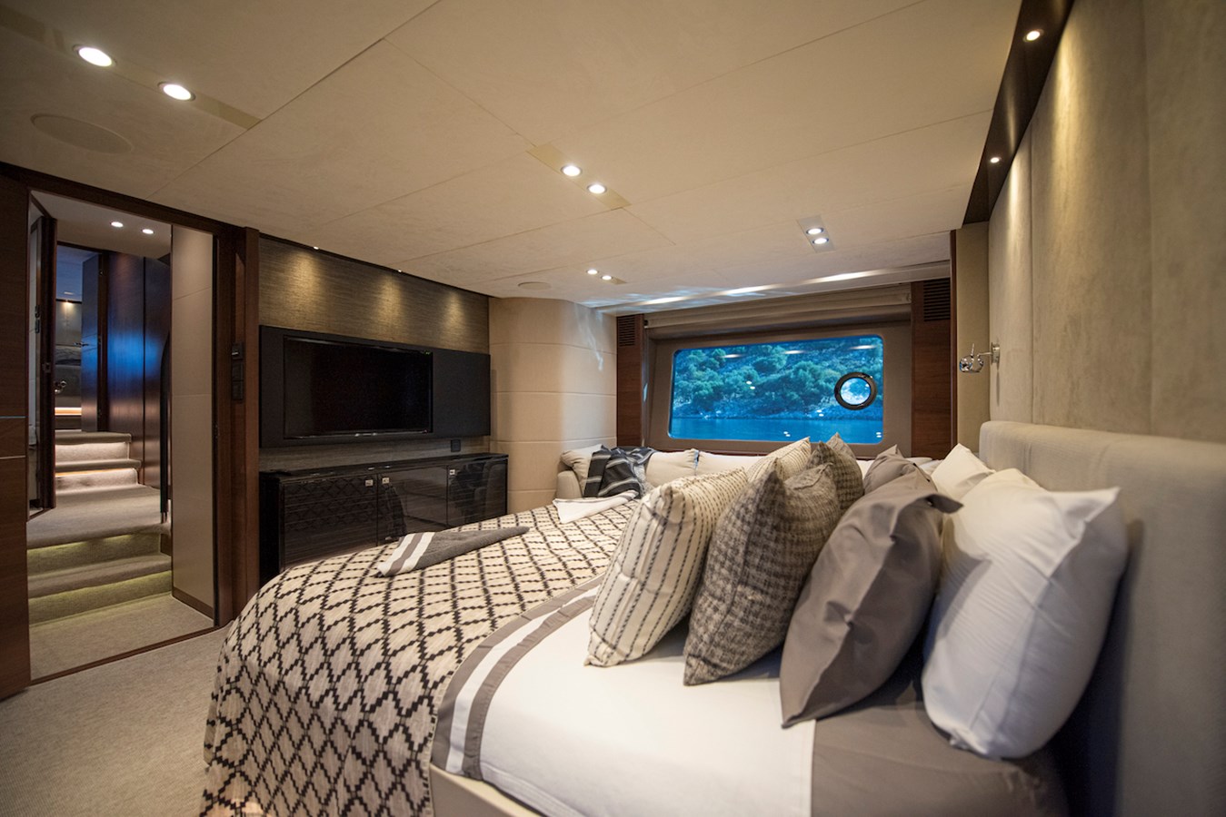 Princess Yachts Motor Yacht Lady Parisa For Sale