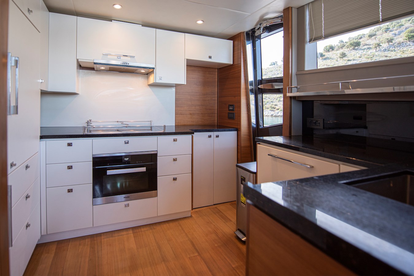 Princess Yachts Motor Yacht Lady Parisa For Sale