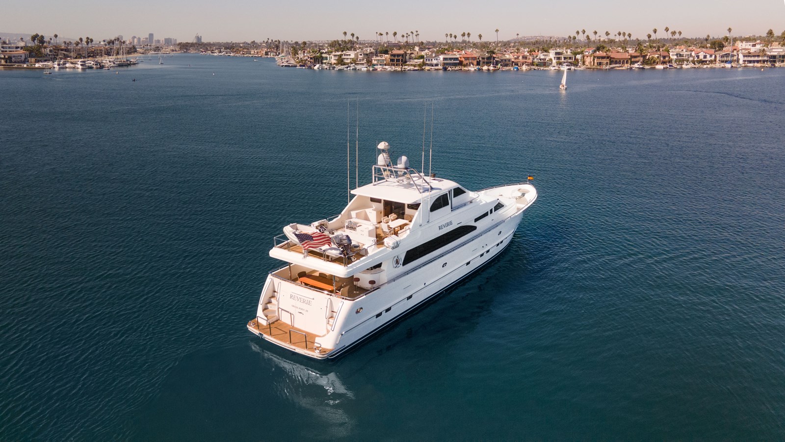 Horizon Motor Yachts Motor Yacht REVERIE  For Sale