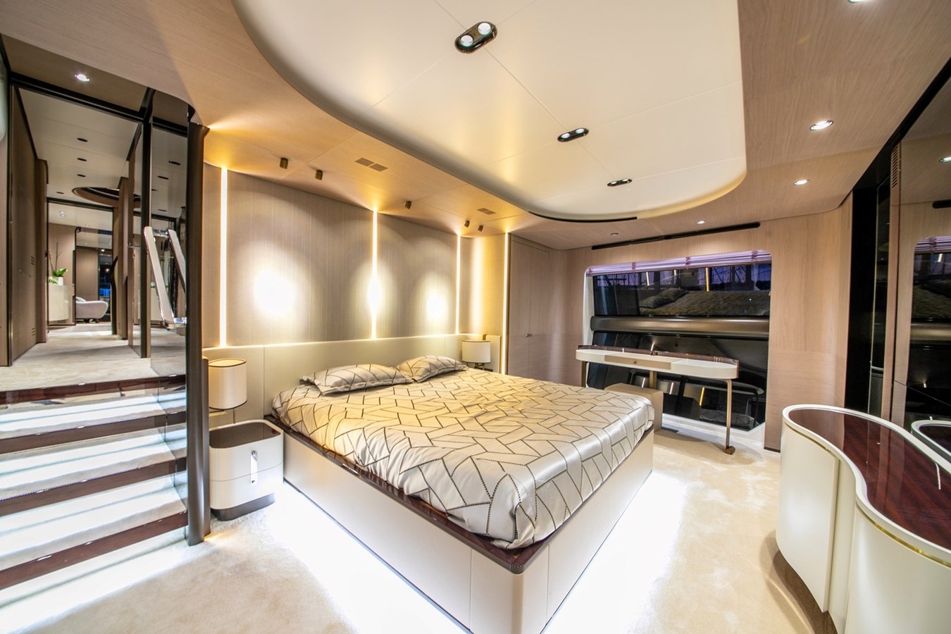 Azimut Yachts Motor Yacht NIRVANA BY THE SEA For Sale