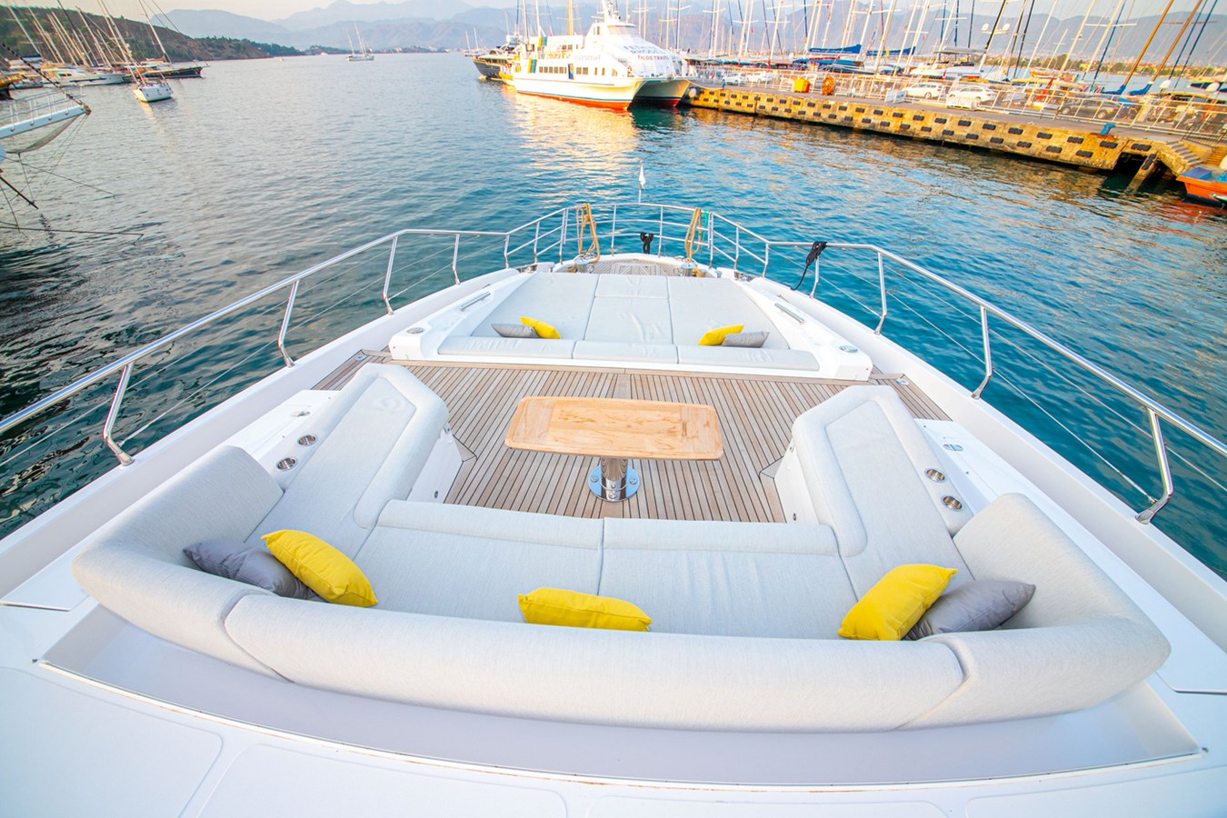 Azimut Yachts Motor Yacht NIRVANA BY THE SEA For Sale