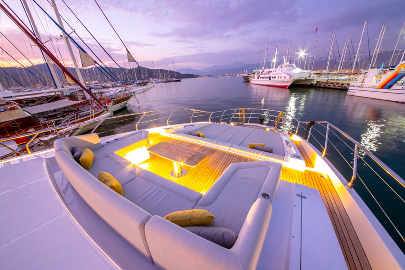 Azimut Yachts Motor Yacht NIRVANA BY THE SEA For Sale