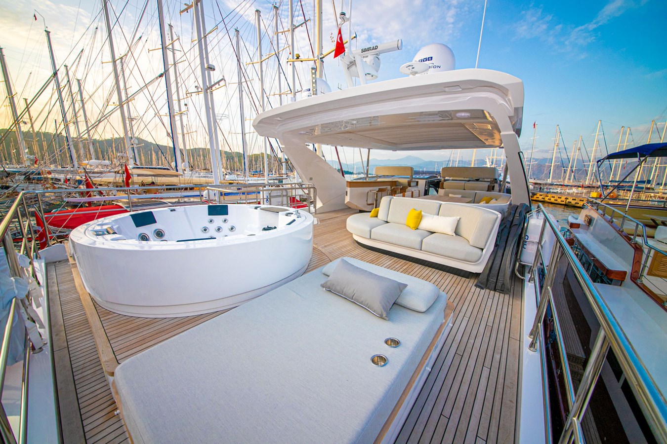 Azimut Yachts Motor Yacht NIRVANA BY THE SEA For Sale
