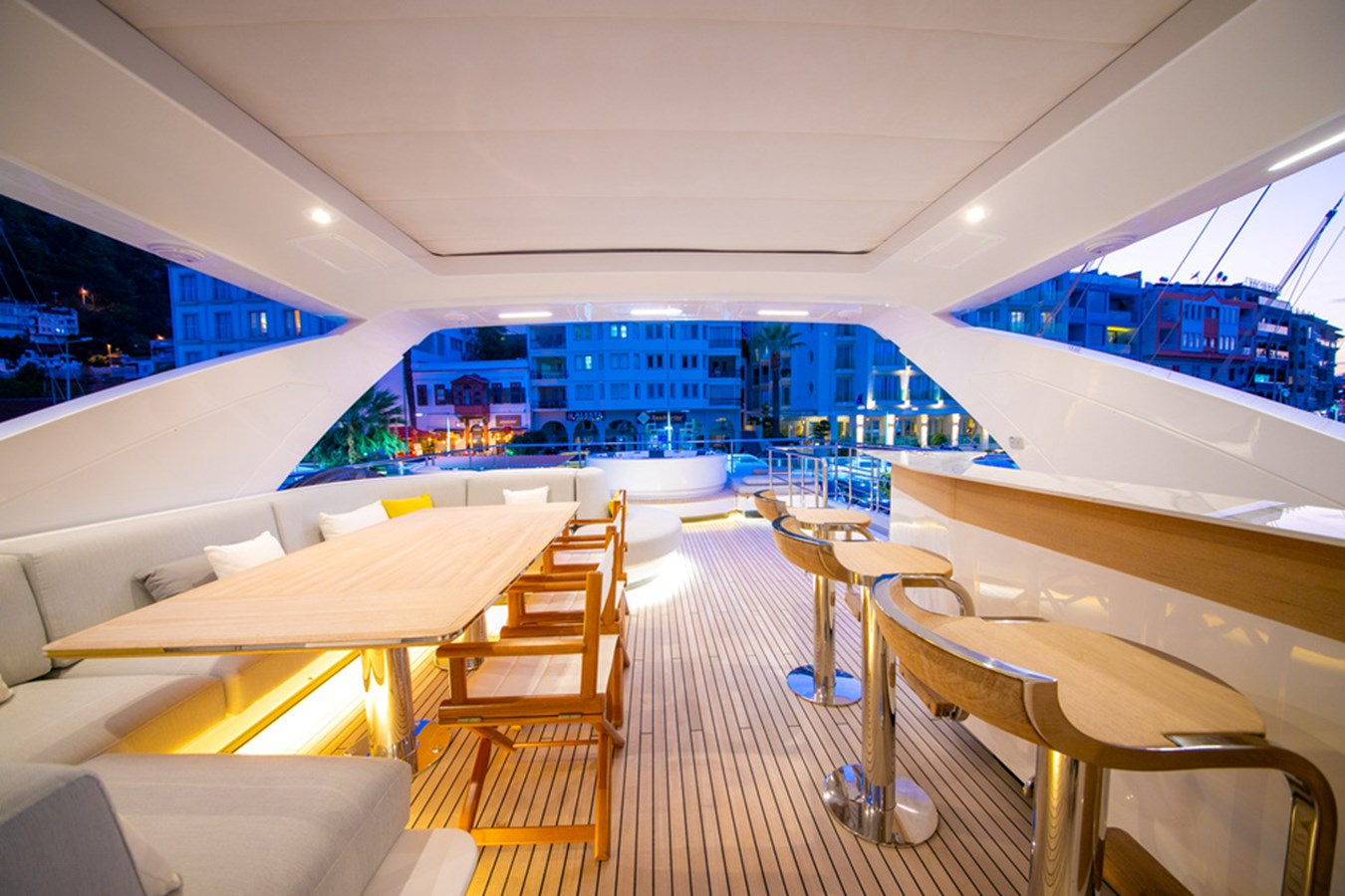 Azimut Yachts Motor Yacht NIRVANA BY THE SEA For Sale