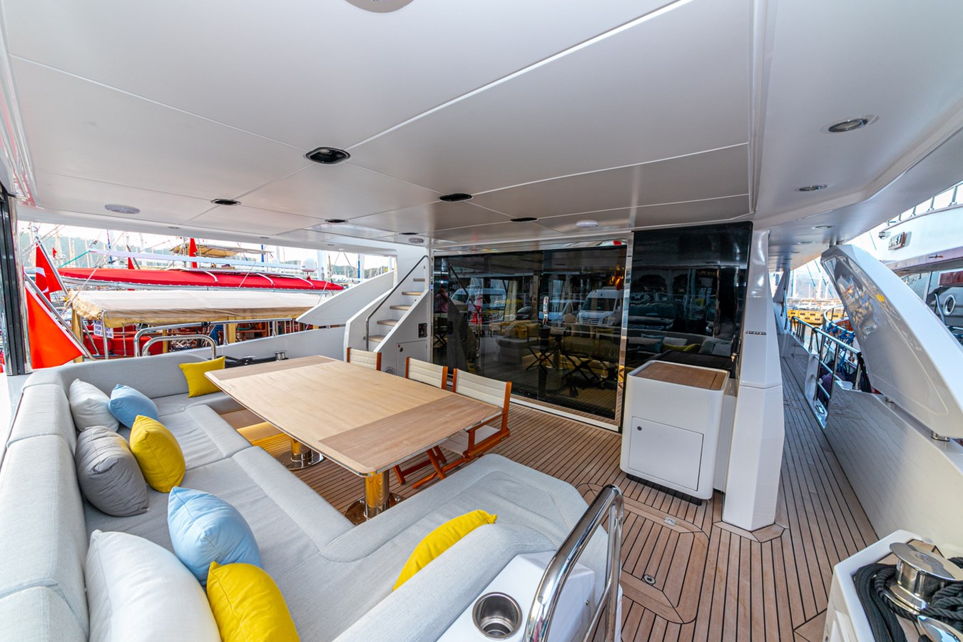 Azimut Yachts Motor Yacht NIRVANA BY THE SEA For Sale