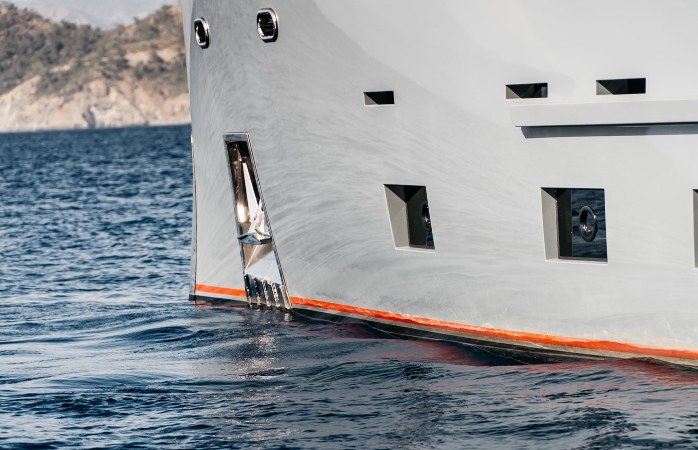 Bering Yachts Motor Yacht LEVANNA For Sale