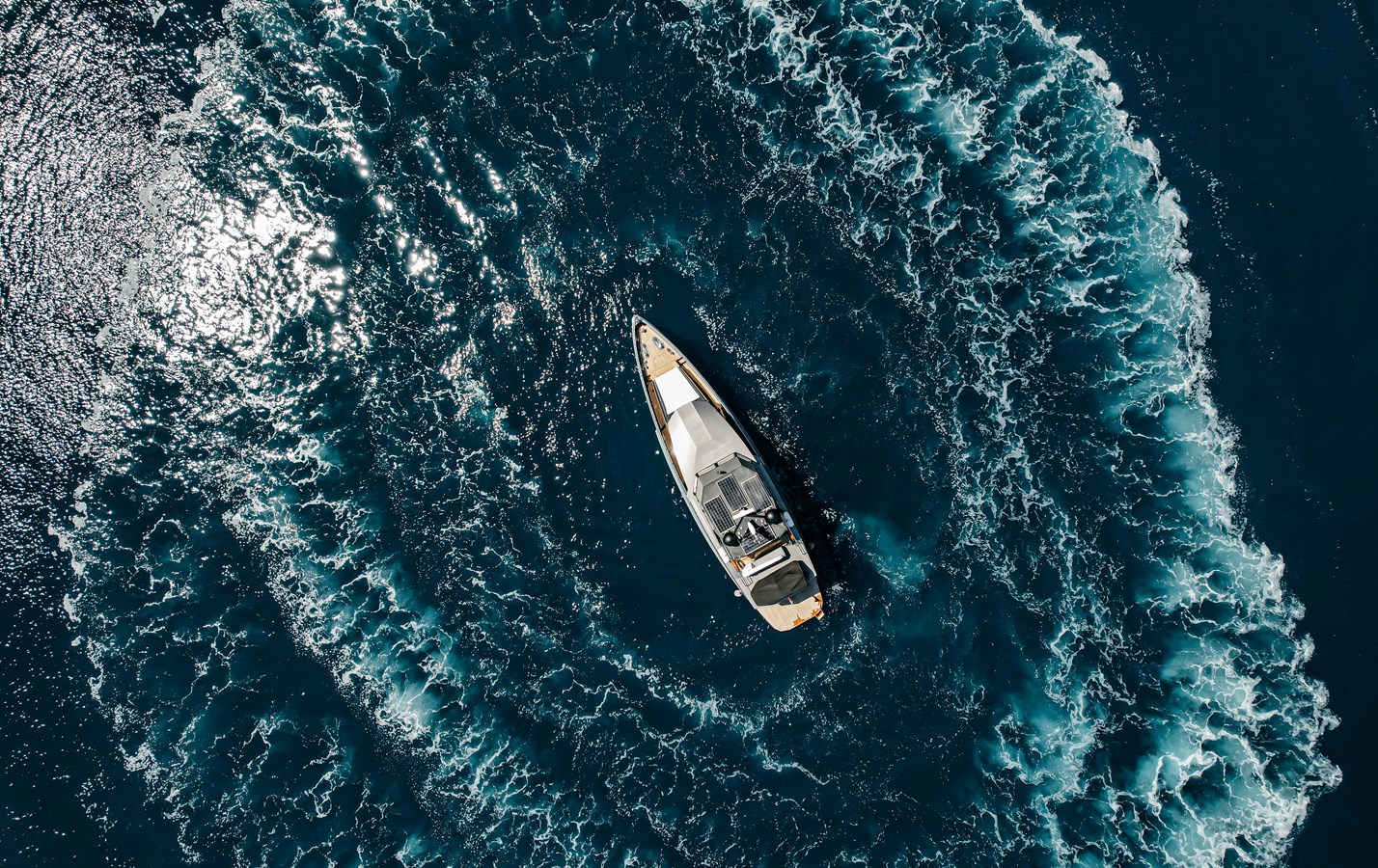 Bering Yachts Motor Yacht LEVANNA For Sale