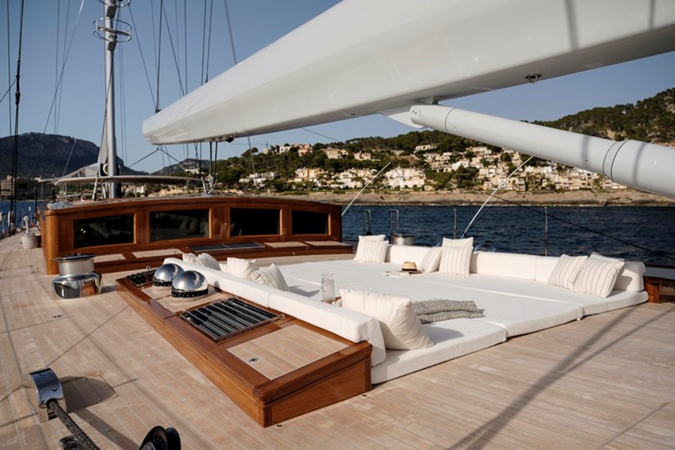 Royal Huisman Cruising Ketch APSARA For Sale