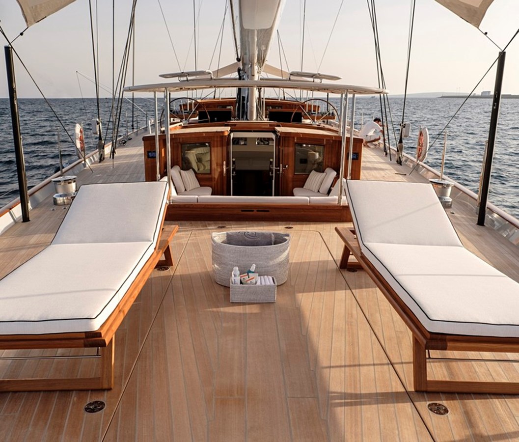 Royal Huisman Cruising Ketch APSARA For Sale