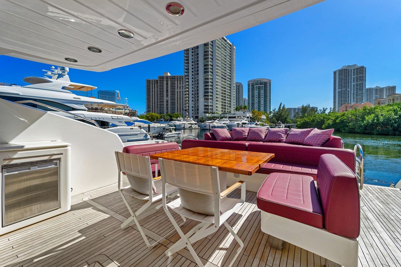 Sunseeker Motor Yacht GBXSK84PRD13 For Sale