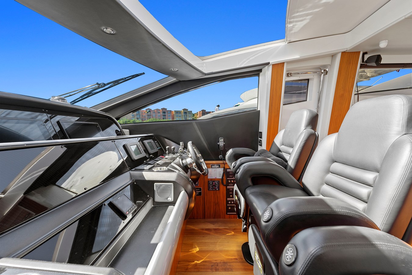 Sunseeker Motor Yacht GBXSK84PRD13 For Sale