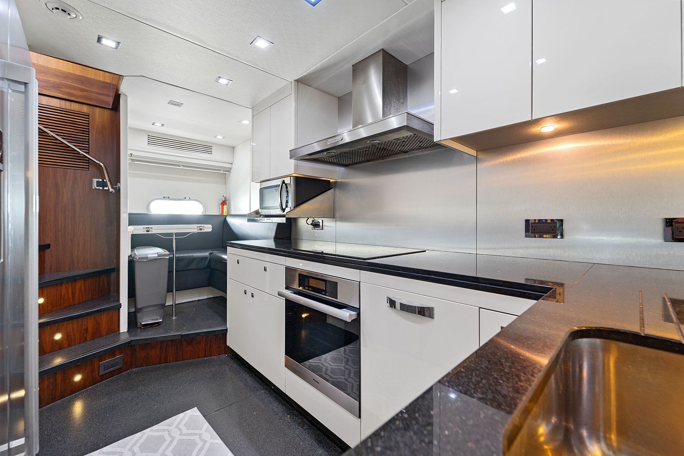 Sunseeker Motor Yacht GBXSK84PRD13 For Sale