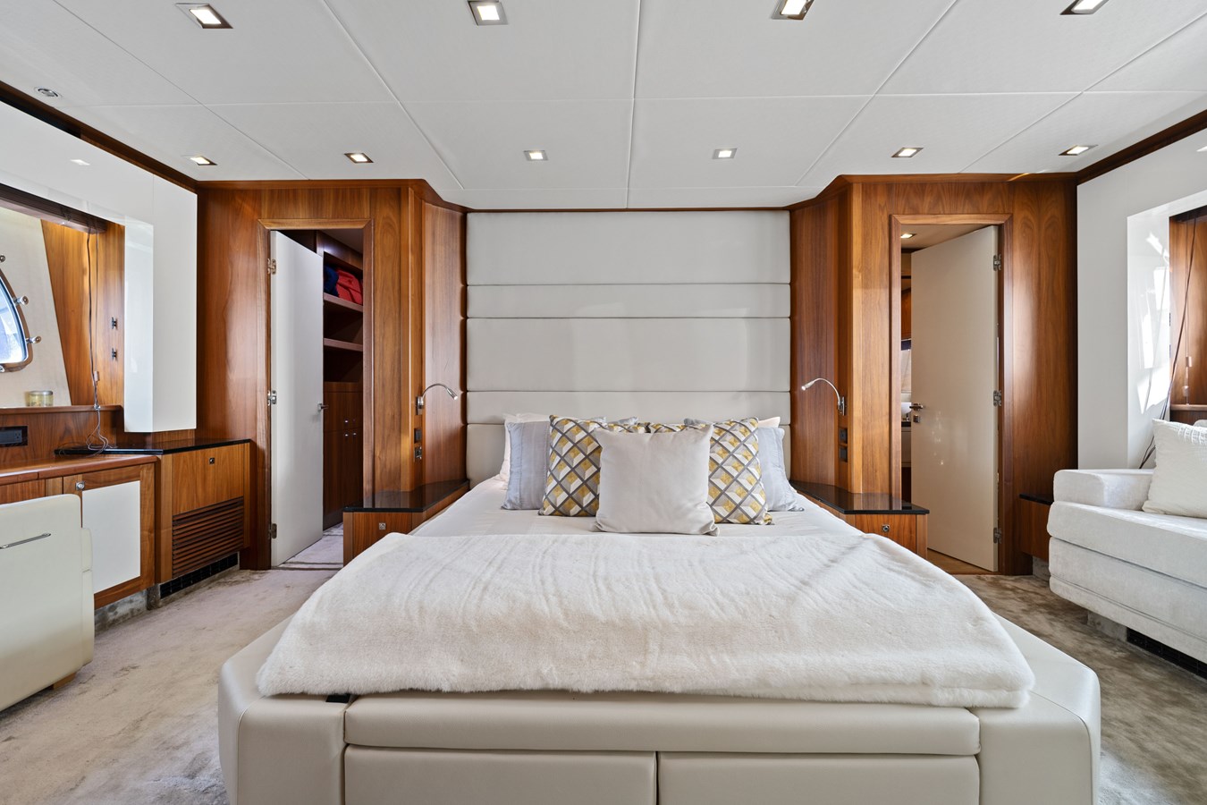 Sunseeker Motor Yacht GBXSK84PRD13 For Sale