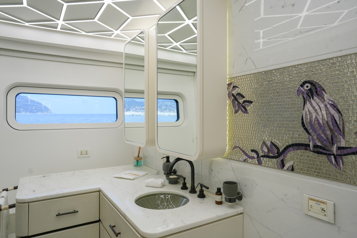 Palmer & Johnson Motor Yacht KHALILAH For Sale