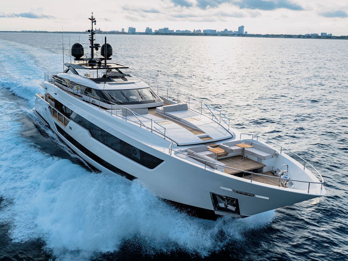 Custom Line Motor Yacht RANDY BETH For Sale