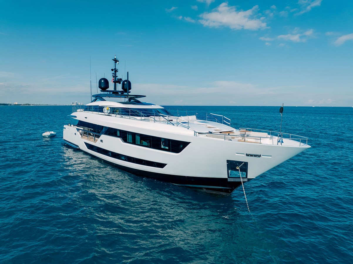 Custom Line Motor Yacht RANDY BETH For Sale