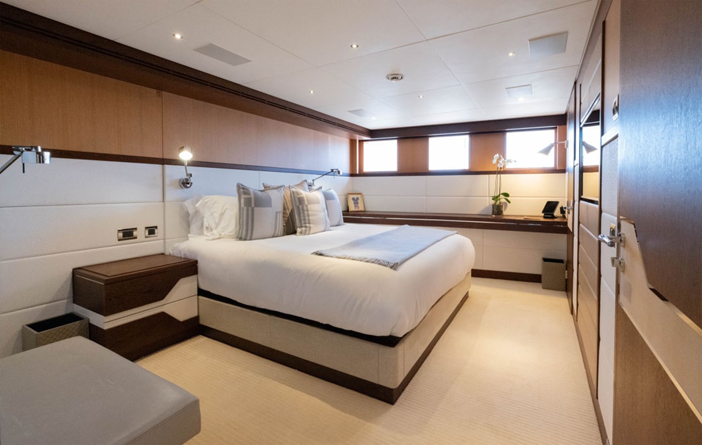Feadship Motor Yacht GRAYCLIFFS For Sale