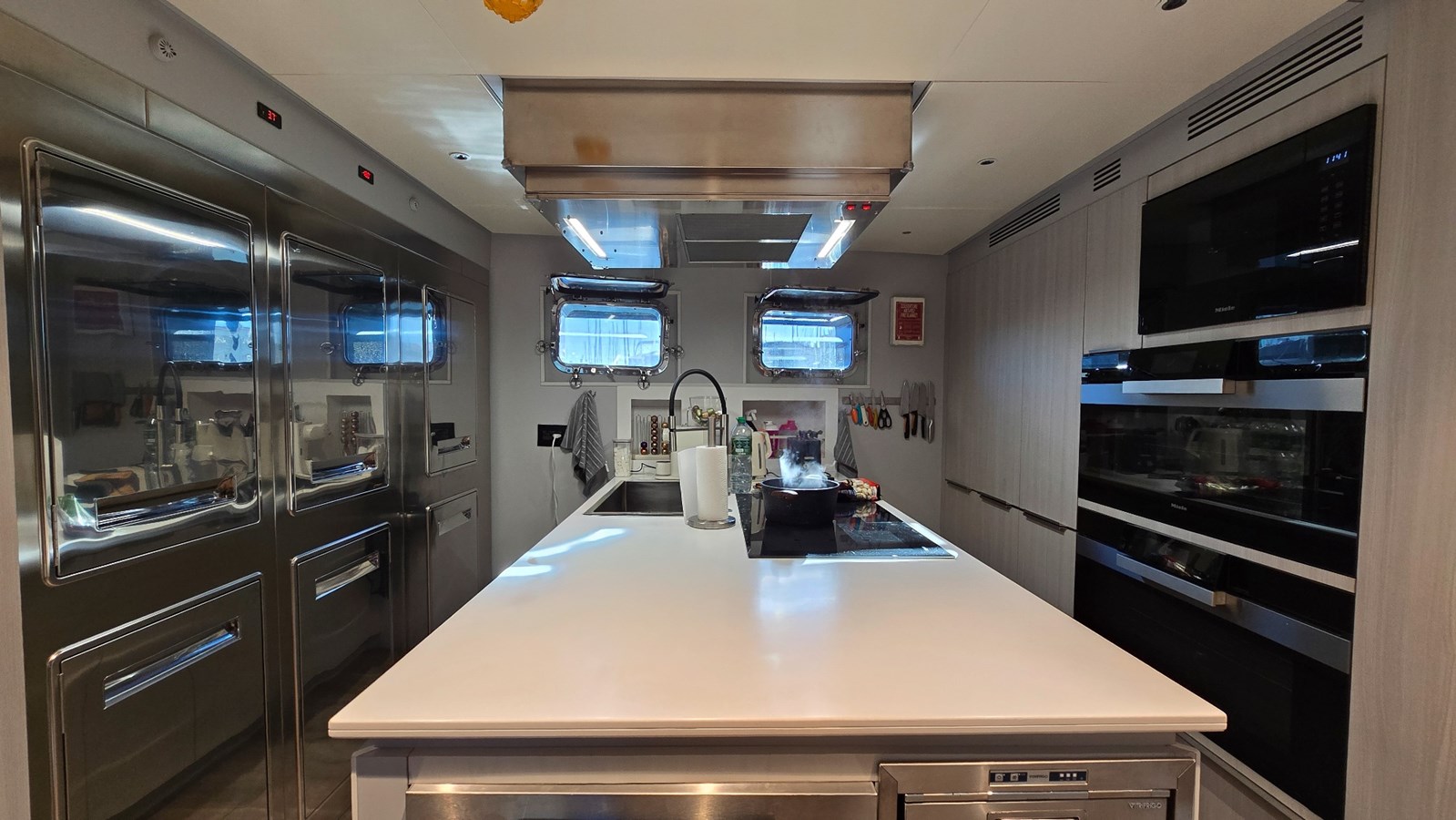 Mmgi Shipyard Motor Yacht BLADE II For Sale
