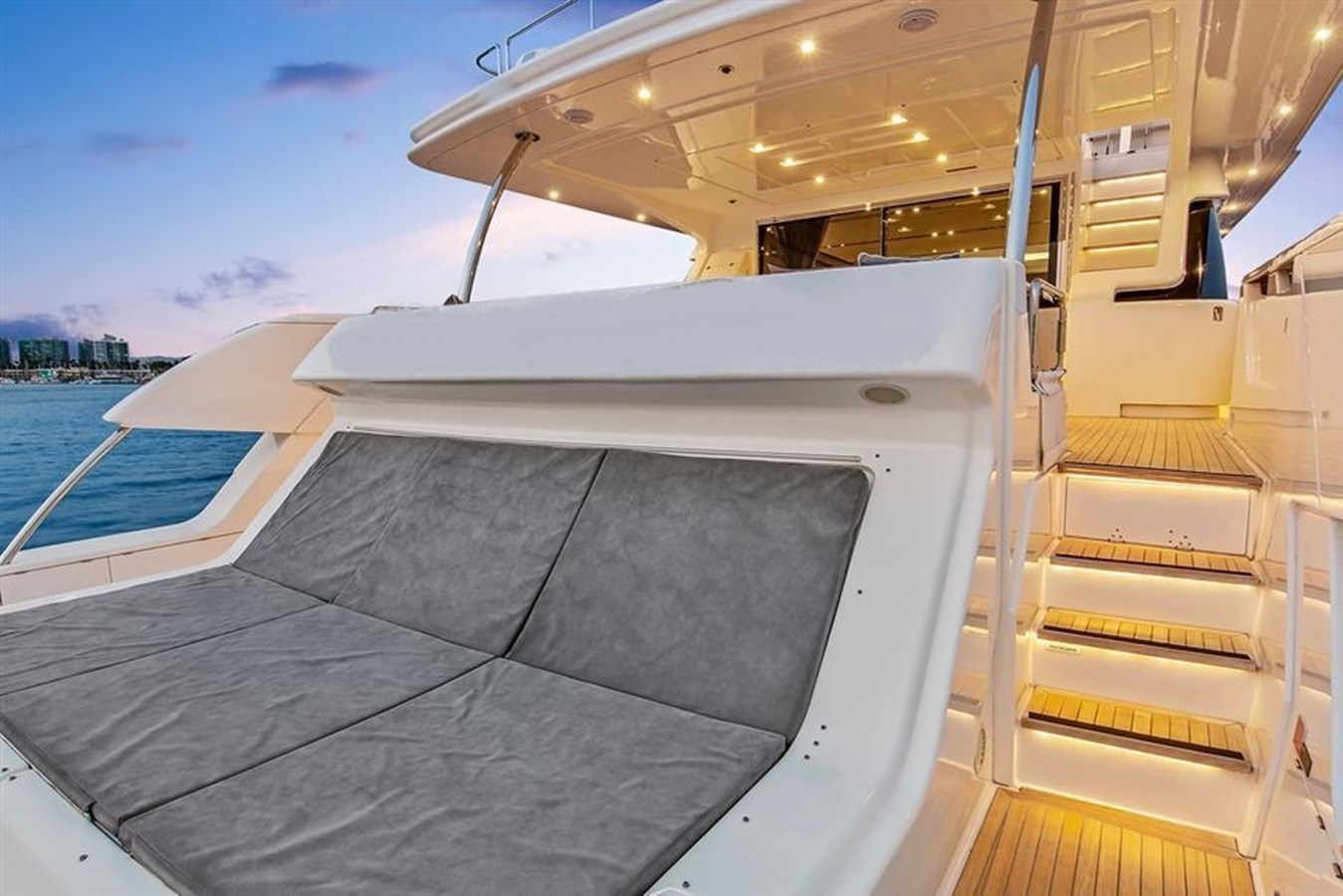Ferretti Yachts Motor Yacht LONTANO For Sale