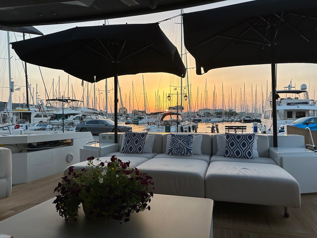 Grp Motor Yacht D&D For Sale