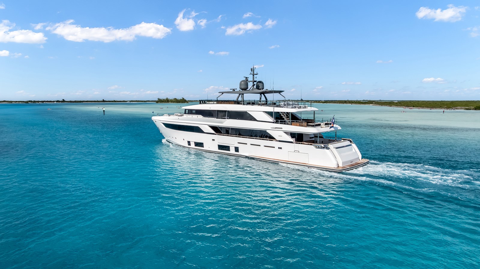 Custom Line Motor Yacht NAVETTA 42 For Sale