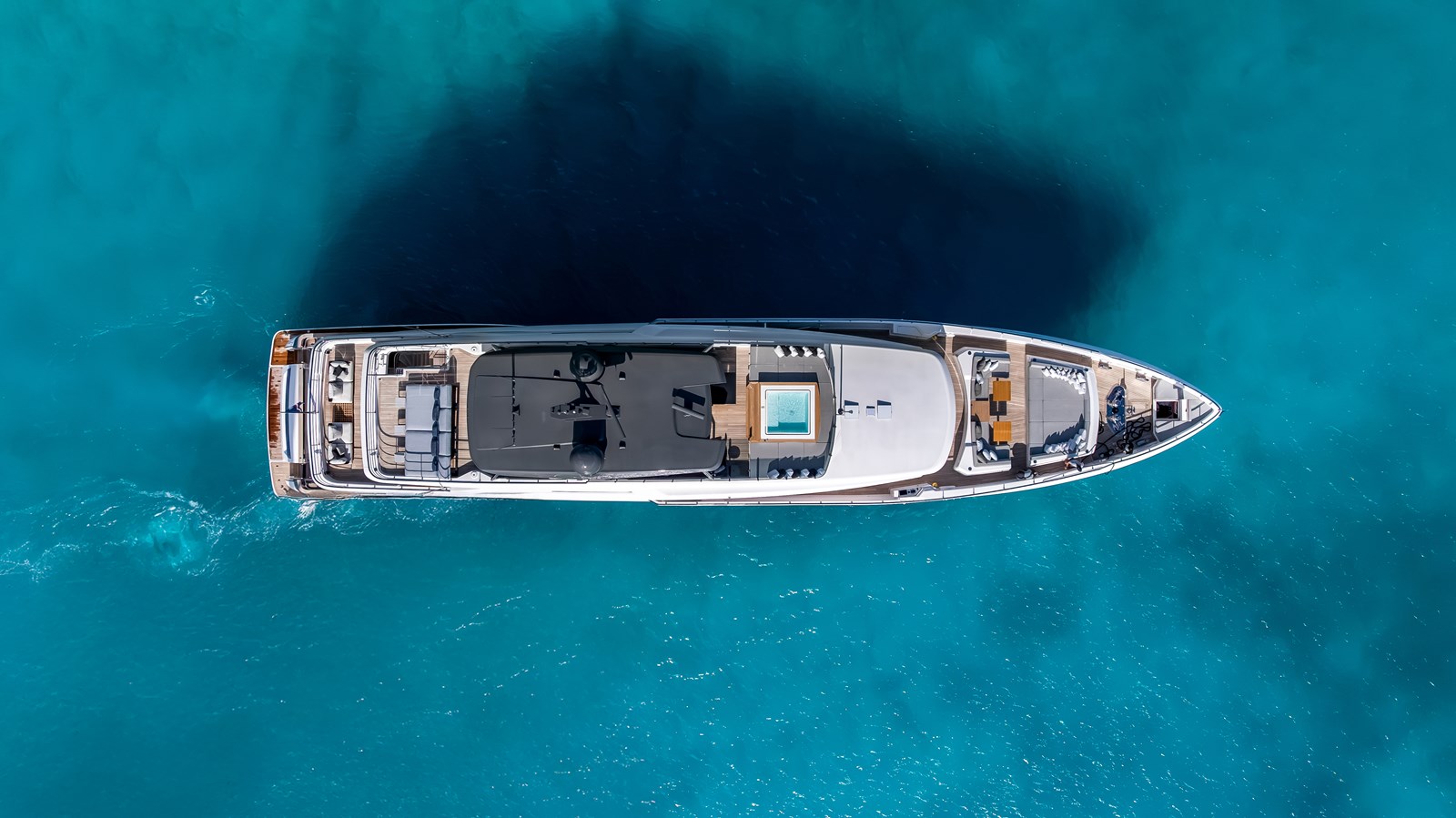 Custom Line Motor Yacht NAVETTA 42 For Sale