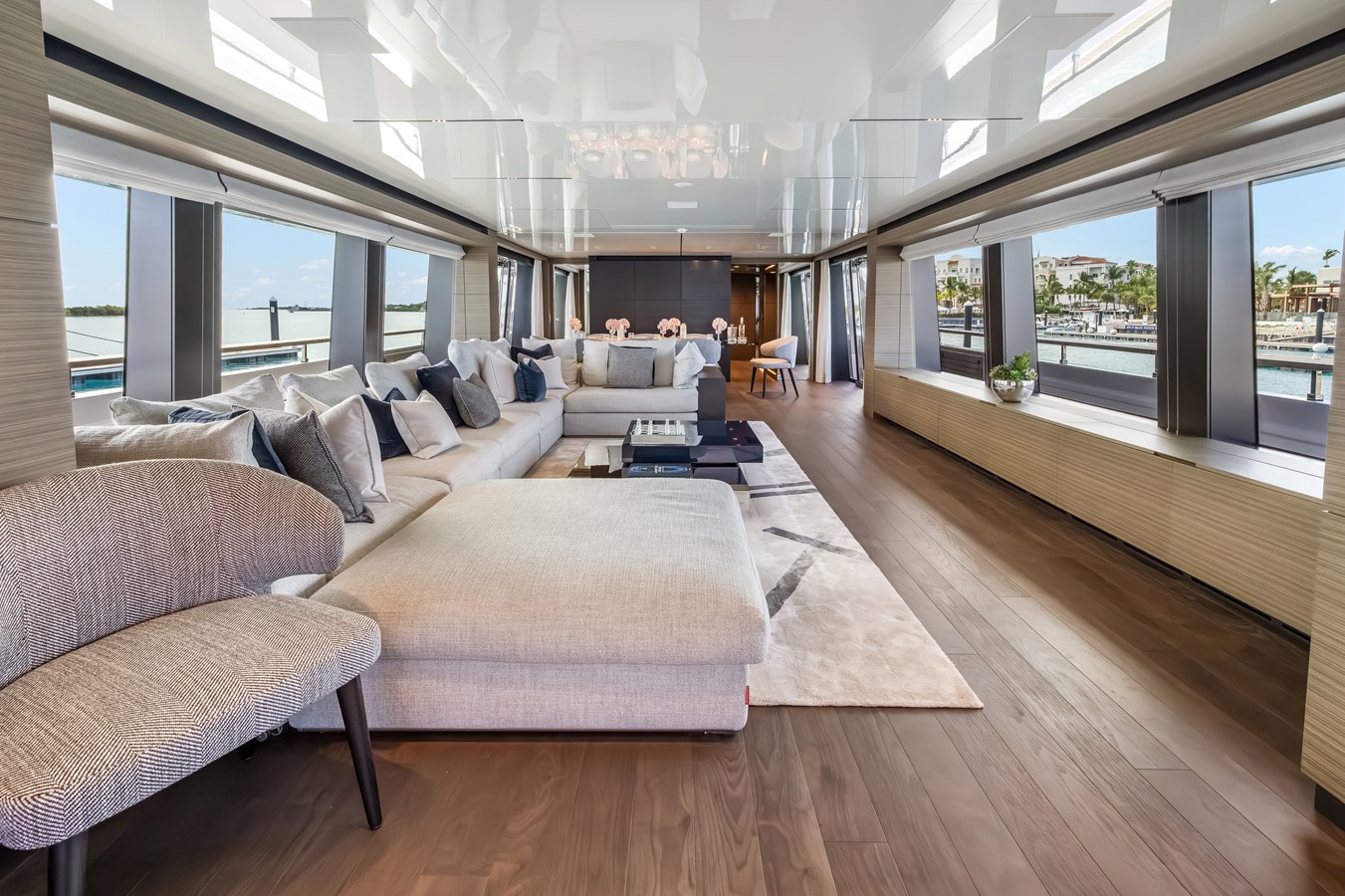 Custom Line Motor Yacht NAVETTA 42 For Sale