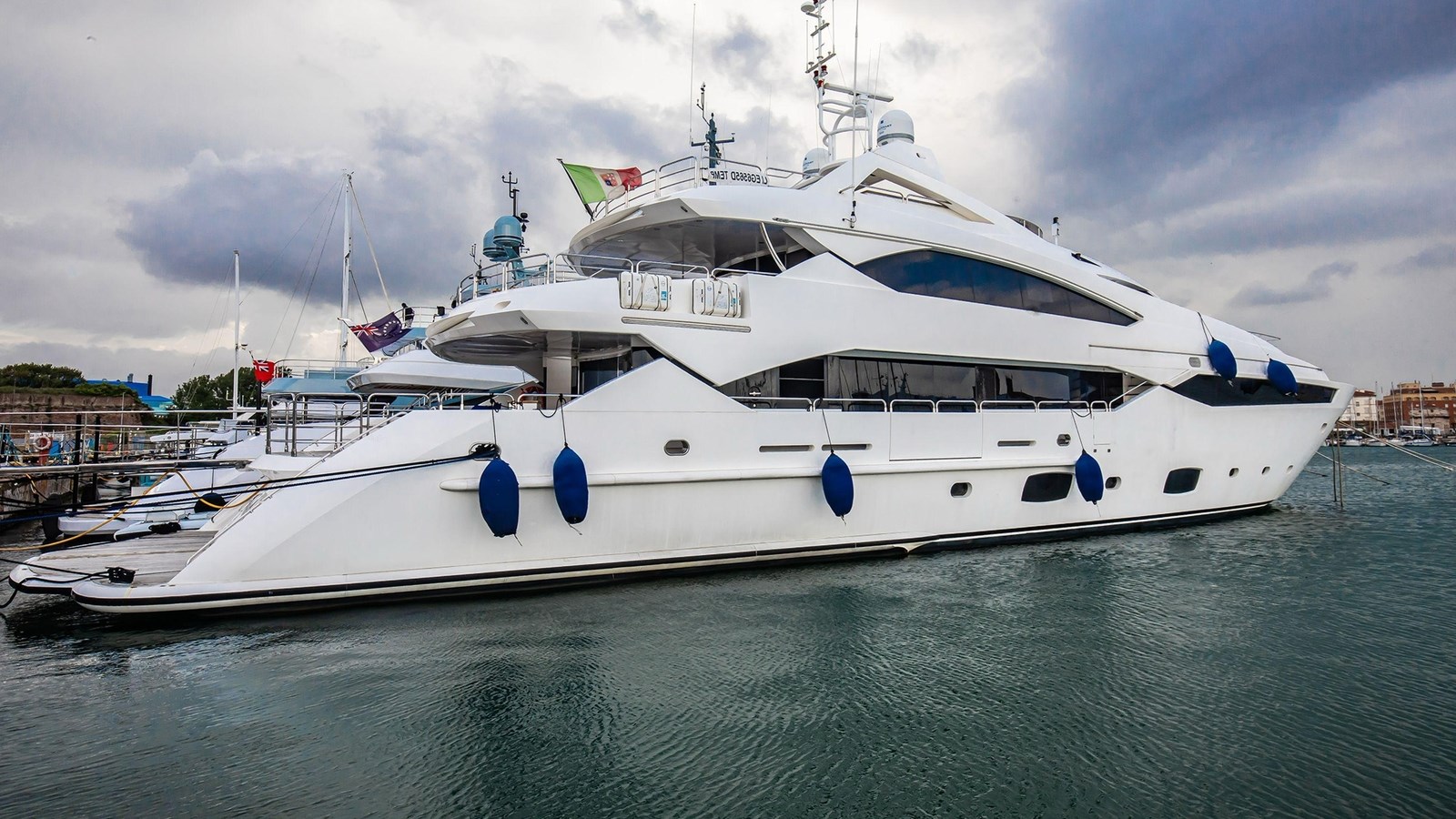 Sunseeker Motor Yacht DESEO For Sale