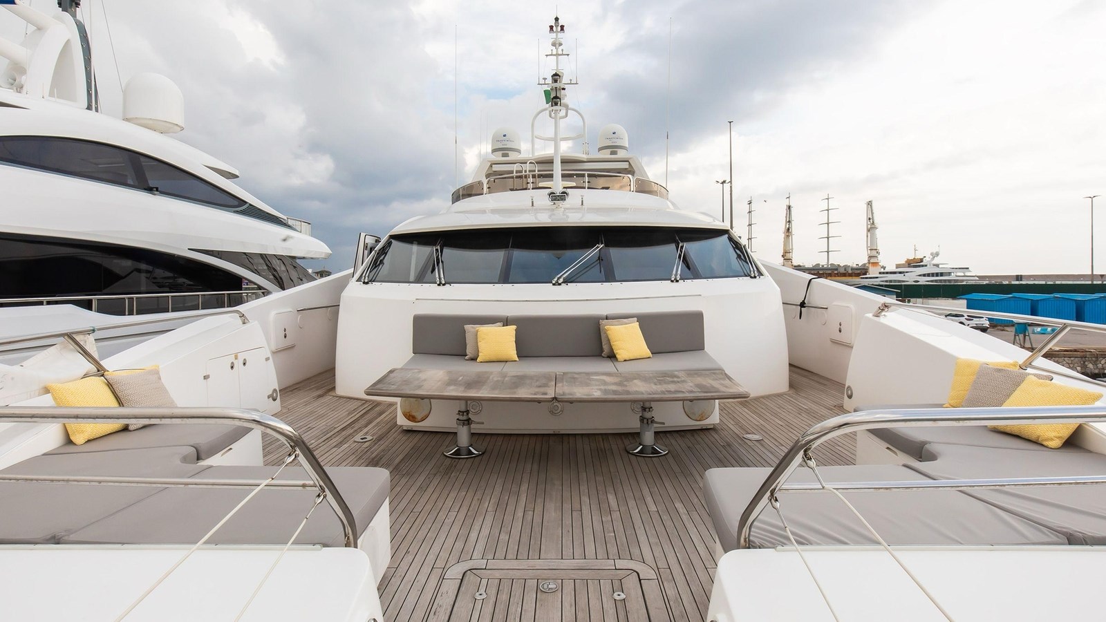 Sunseeker Motor Yacht DESEO For Sale