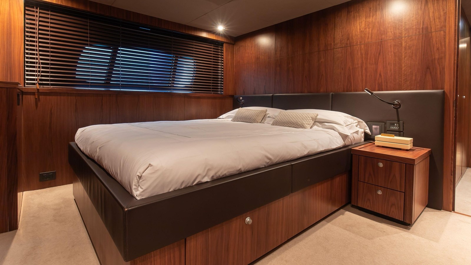 Sunseeker Motor Yacht DESEO For Sale