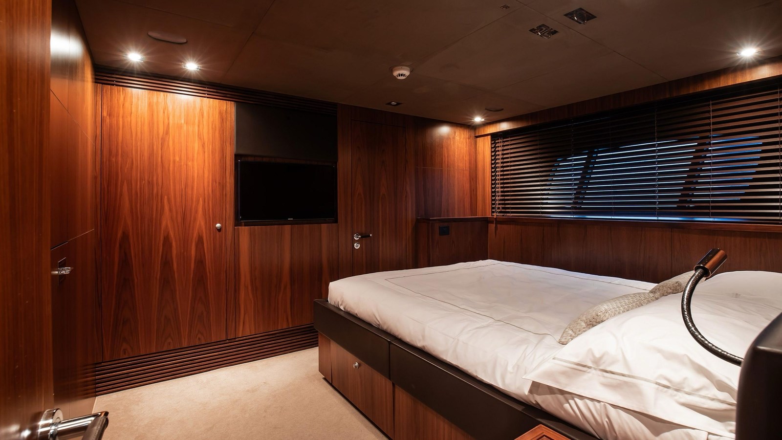 Sunseeker Motor Yacht DESEO For Sale