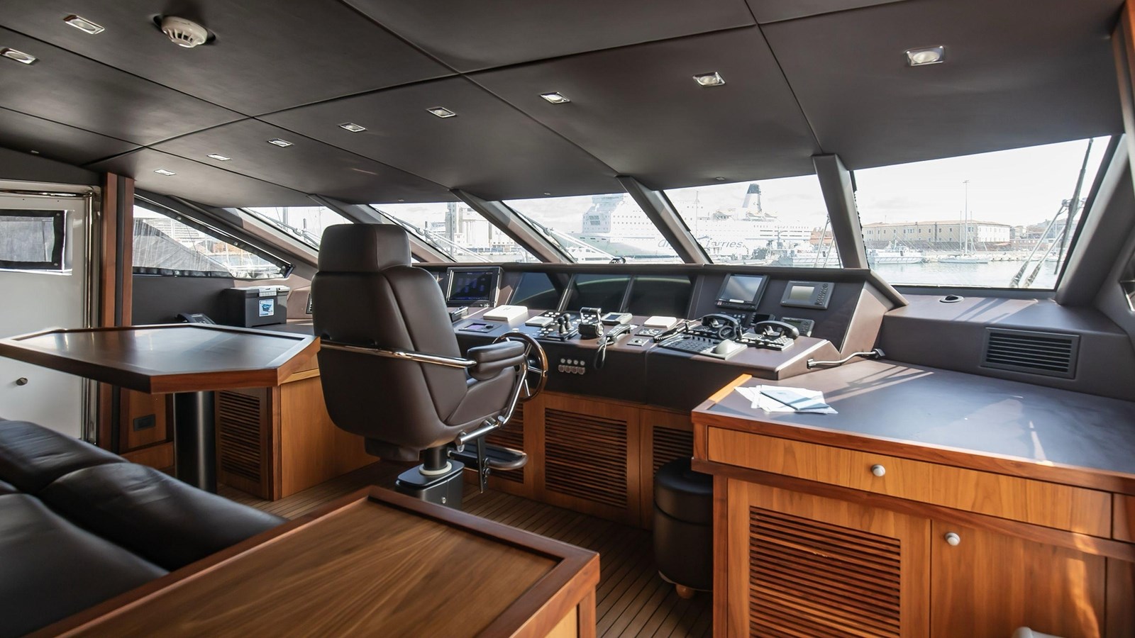 Sunseeker Motor Yacht DESEO For Sale