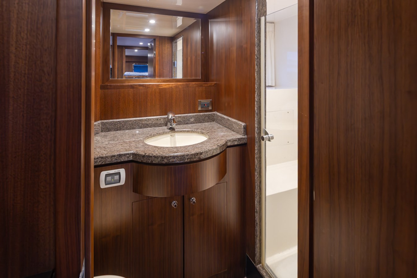 Ocean Alexander Motor Yacht Rhondavous  For Sale